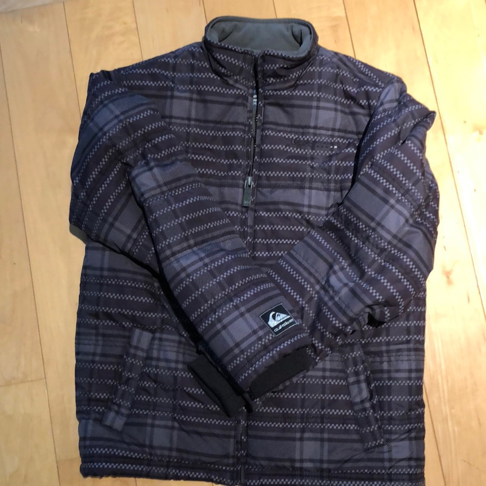 Boys quicksilver puffer jacket size 12/14